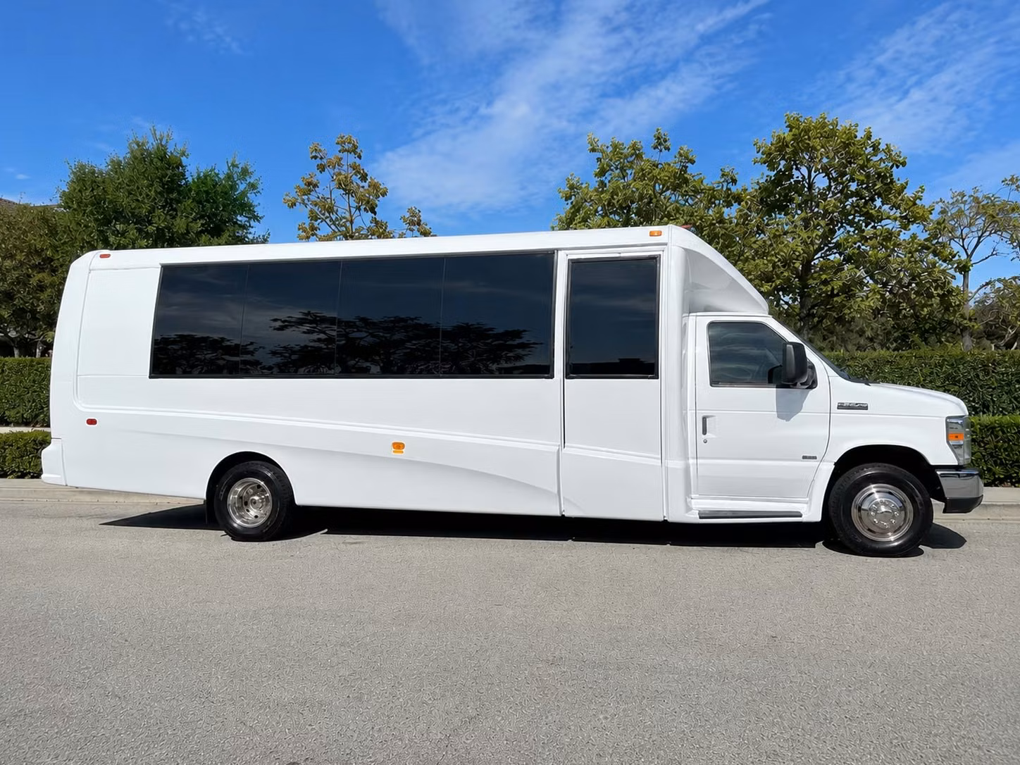 ontario church groups love minibuses for weekly shuttle services
