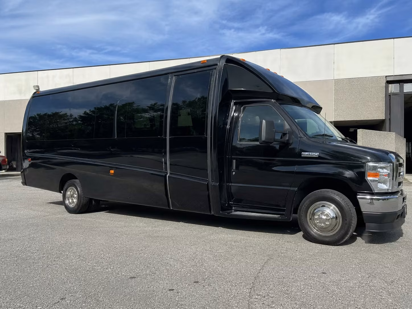 school field trip bus rentals in ontario